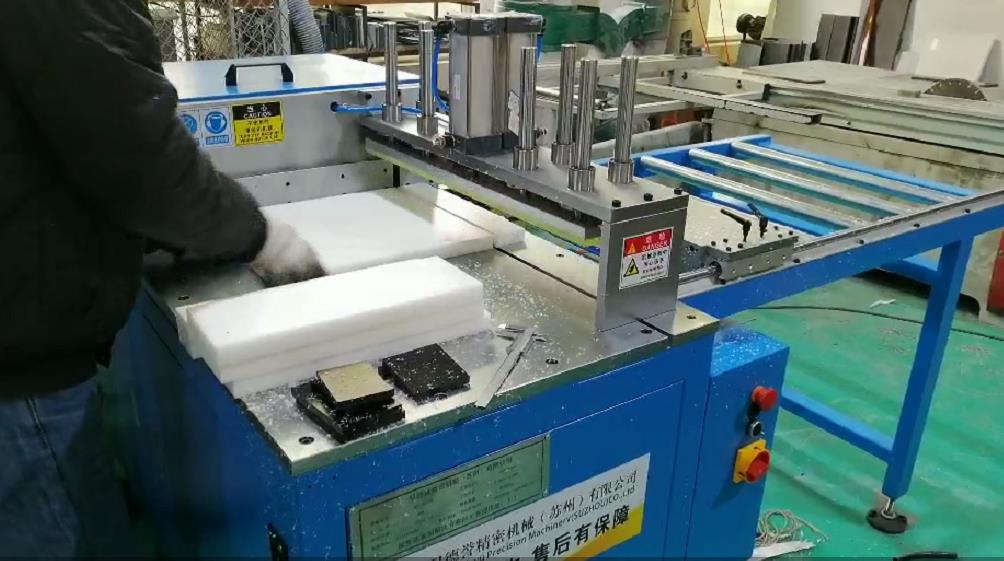 一款非常適合切割塑料PVC的型材切割機(jī)，滿足用戶需求